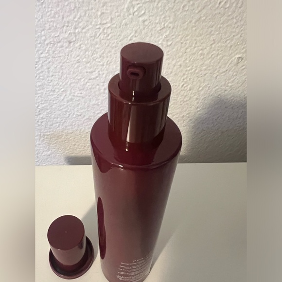 Stripes The Full Monty Brightening Body Oil with Squalane Vitamin C - Picture 3 of 4